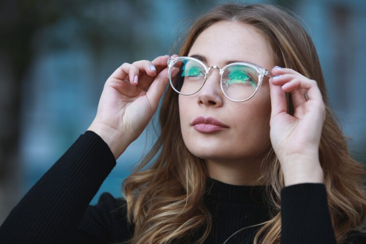 Latest Fashion Trends in Eyewear industry